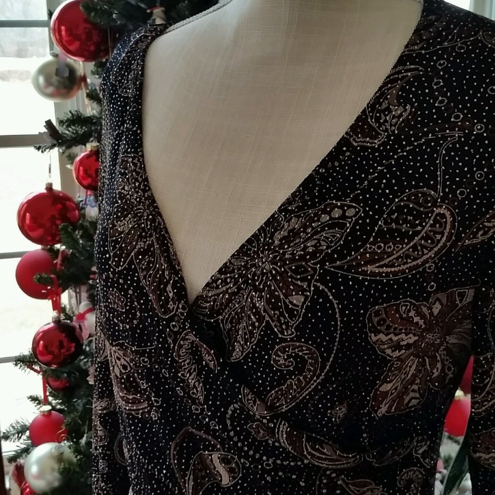 SMK EVENING TOP. NEW WITH TAGS - Picture 3 of 5